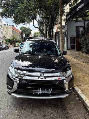 MITSUBISHI OUTLANDER 2.0 COMFORT 16V GASOLINA 4P AUTOMÁTICO MITSUBISHI OUTLANDER 2.0 COMFORT 16V GASOLINA 4P AUTOMÁTICO